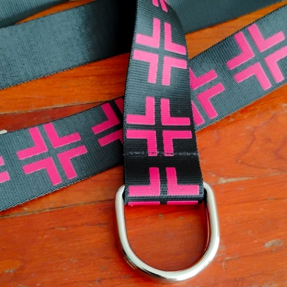 Vintage Accessories - Geometric BOLD SWISS CROSS D RING BELT Fits XL- 3XL NWT